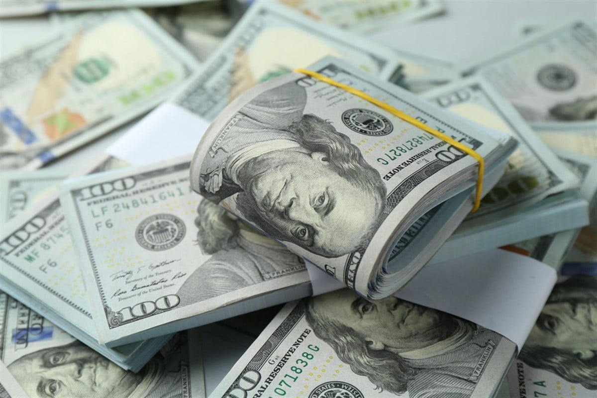 3 Cash Cow Stocks Leading Their Sectors in Free Cash Flow Margins